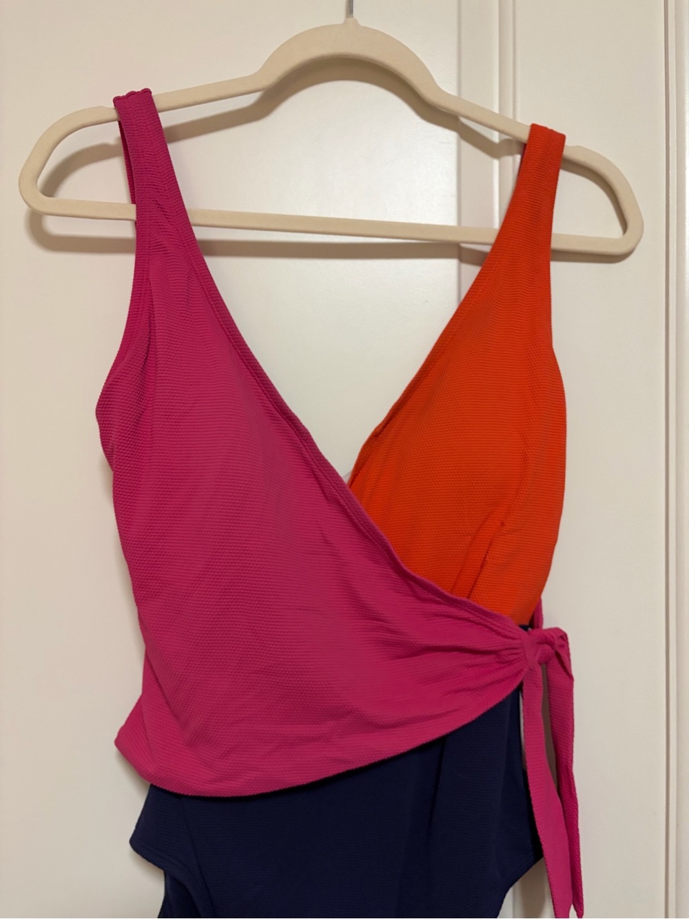 🌴☀️🌊Tommy Bahama Color block One-Piece Swimsuit Wrap Side Tie☀️🌴🌸 - Picture 8 of 12